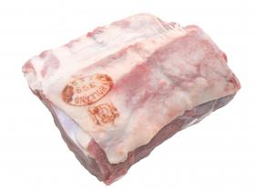 Kroon - Dierenwelzijn, rust en vrijheid voor de kalveren komen tot uiting in de kwaliteit en de smaak van het Peter’s Farm kalfsvlees.